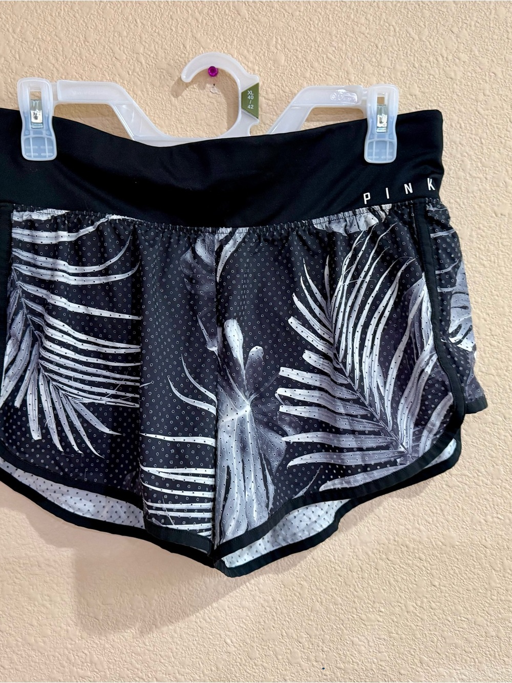 PINK Victoria's Secret Black Tropical Print Active Shorts-Medium